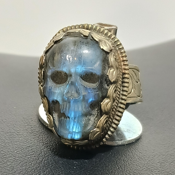 Large Tibetan Silver Labradorite Blue Skull Ring Size 11 " Adjustable - Picture 14 of 14